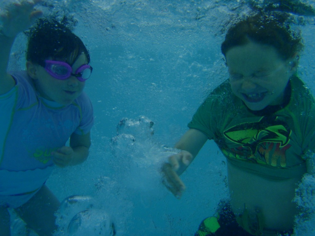 kidsunderwater activities in Harrison Hot Springs - Spa Resort