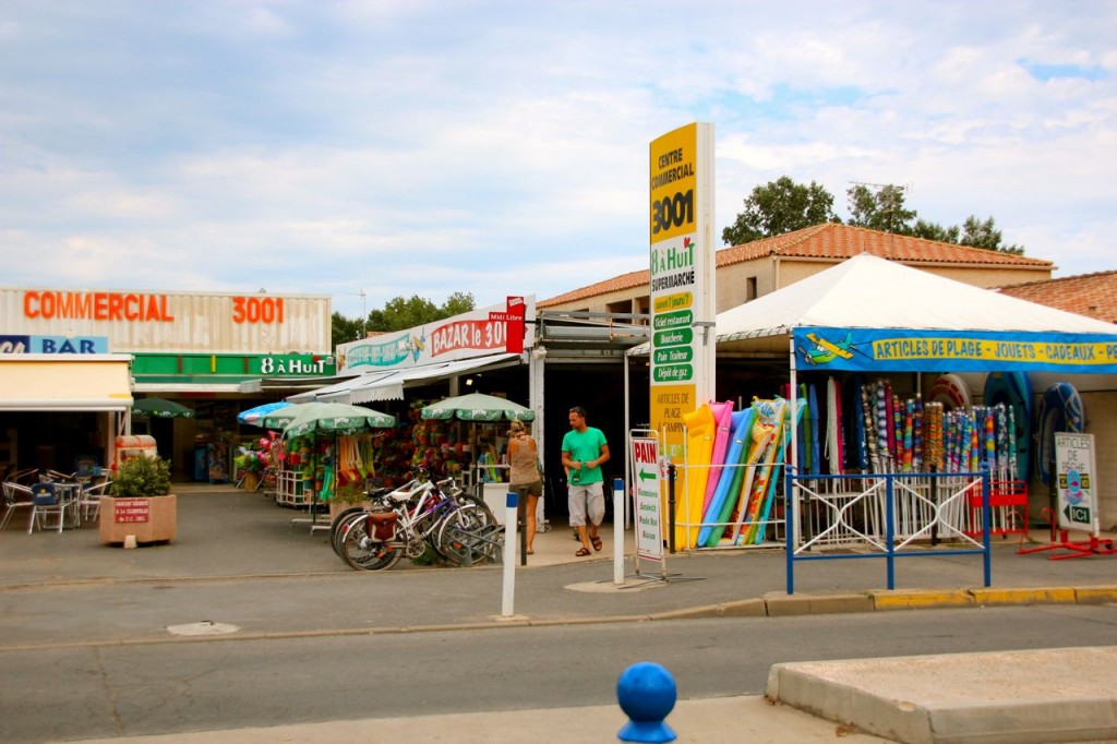 vias shopping strip