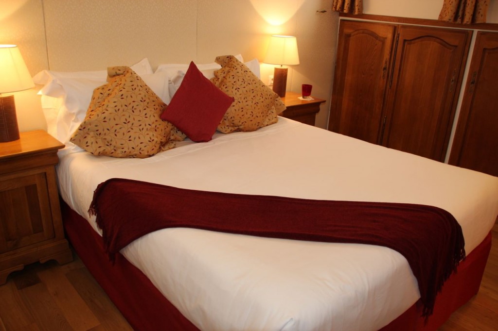 Barge Colibri Bedroom