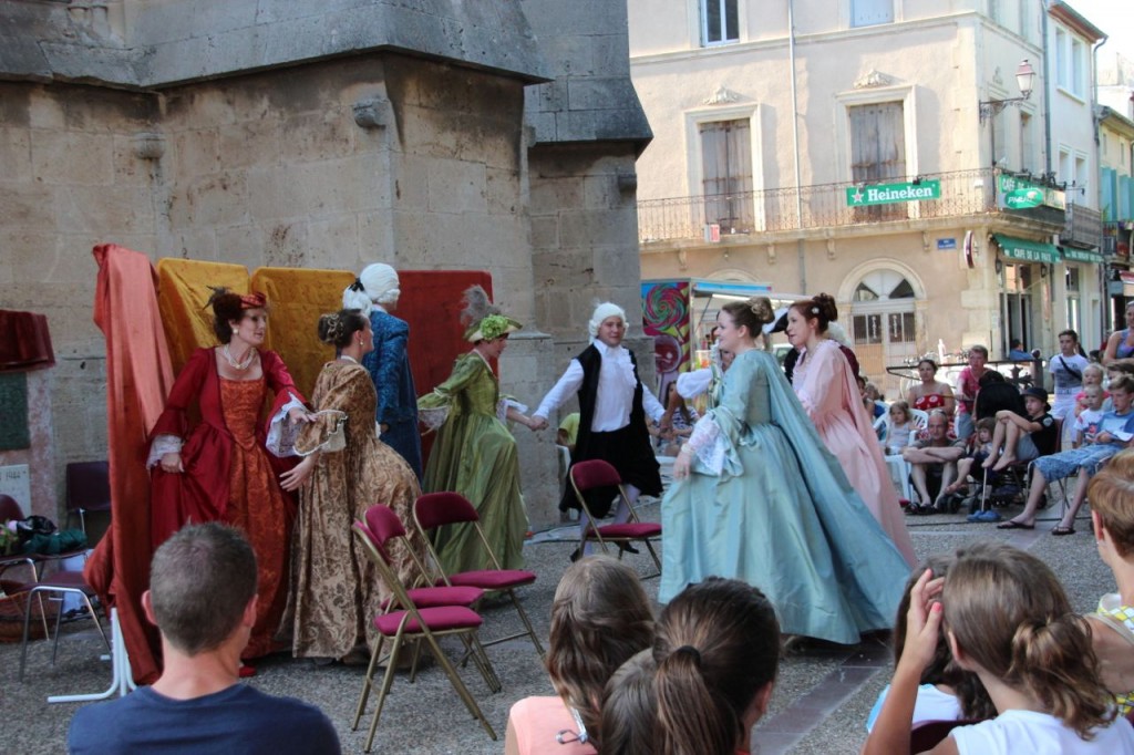 Live theatre for free Capestang for Bastille day