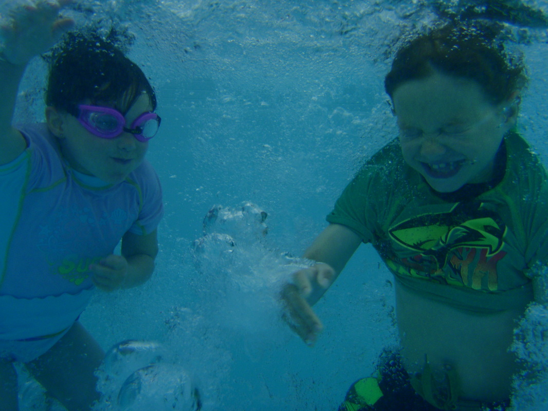 kids underwater Hamori kids, Whistler