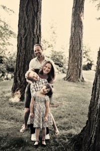 Hamori family leaves for France