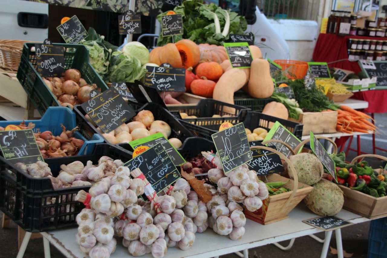farmers market